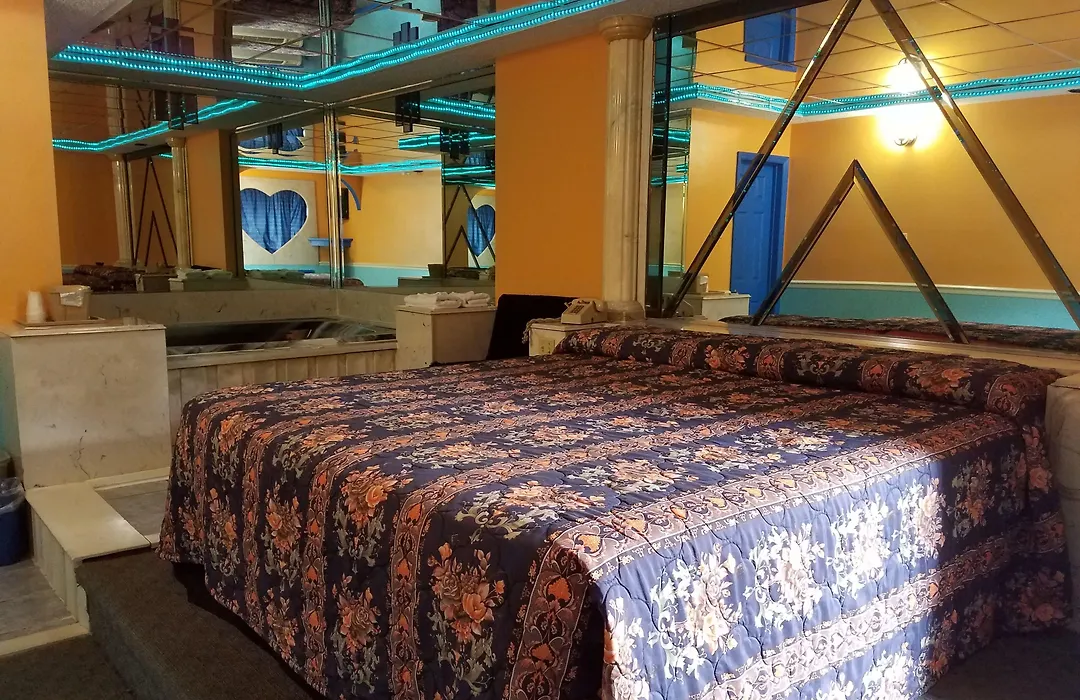 Gallery Holiday Motel-1